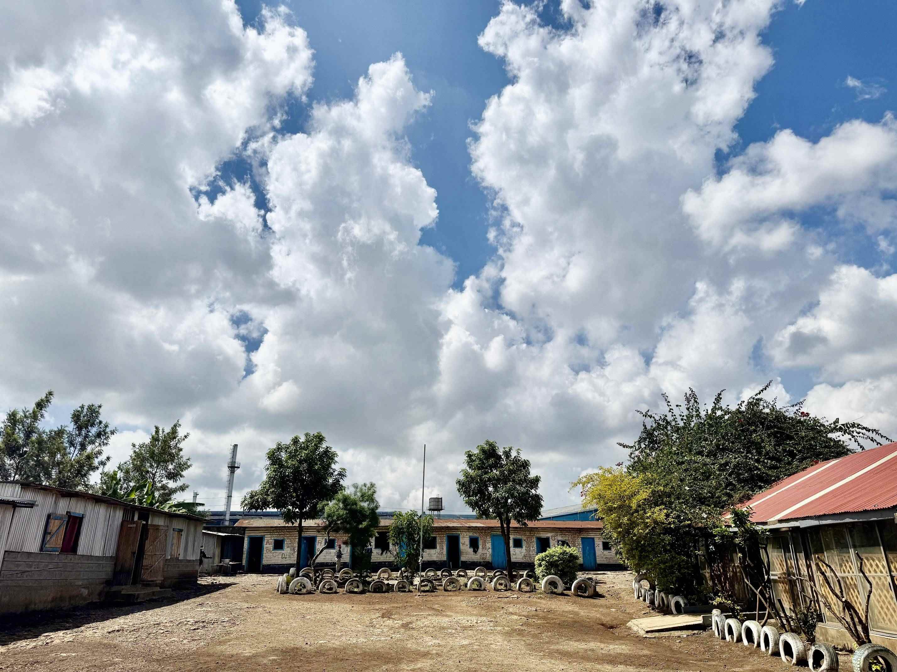 2024년 봄 사역 보고 - 아프리카 엘도렛 지역에서 아이들과 함께하는 사역 현장 이미지